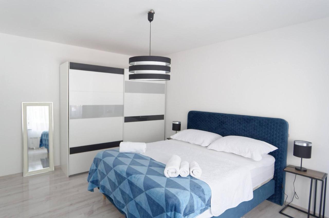 Maximus Apartment